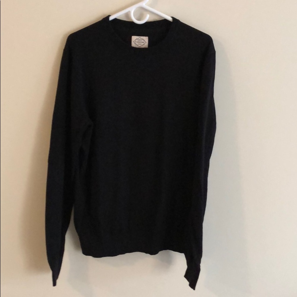 Men’s sweater